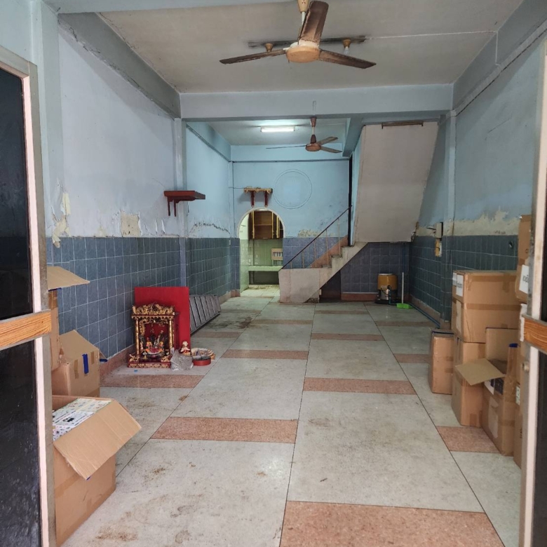 อาคารพาณิชย์ฯ – 0 RAI 0 ngan 16 ตรว. 1 BEDROOM 3900000 บ. ราคาคุ้ม ใกล้สาธร