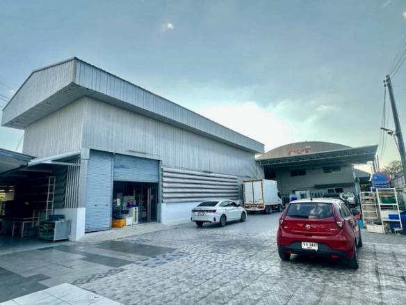 ปล่อยเช่า โรงงานใกล้อมตะ ใกล้บายพาสกรุงเทพ_พัทยา มีสามอาคารขนาด1,890ตร.ม.