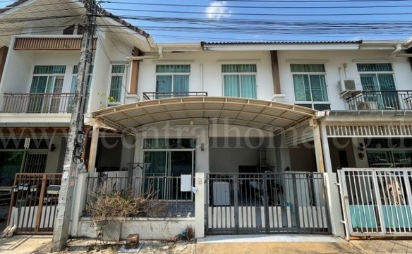 ลดพิเศษ ทาวน์เฮ้าส์ บ้านเปี่ยมสุข รัตนาธิเบศร์ – วัดสวนแก้ว หน้าบ้านไม่ชนใคร