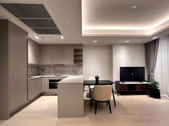 Luxury Condo for Rent at Tonson One Residence near BTS Chidlom. Pet Friendly for Small Pets up to 10 kg