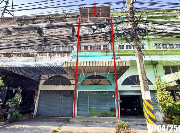 ขายอาคารพาณิชย์ 3 ชั้น มีชั้นลอย ราคาโปรโมชั่น เมืองชลบุรี ถนน พระยาสัจจา