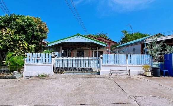 บ้านเดี่ยวชั้นเดียว หมู่บ้านร่วมใจมีสุข บางละมุง เหมาะลงทุนรีโนเวทปล่อยเช่า