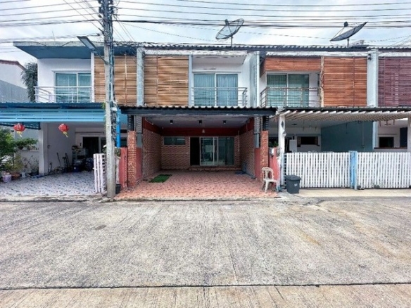ทาวน์โฮม เดอะ ทรัสต์ ทาวน์ ราชพฤกษ์ – รัตนาธิเบศร์ ติดถนนราชพฤกษ์