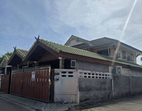 ขายด่วน! ทาวน์เฮาส์ – 4 BEDROOM 2 ห้องน้ำ 40 ตาราง-วา 0 Ngan 0 RAI 2790000 บ. ใกล้ • สถานีรถไฟฟ้าบางใหญ่ MRT • เซ็ลทรัล เวสเกต • บิ๊กซี บางใหญ่ • โรงพยาบาล เกษมราษฎร์ • โรงพยาบาลบางใหญ่ • ตลาดบางใหญ่ • ตลาดแสงจันทร์ • สถานีตำรวจบางใหญ่ • ที่ว่าการอำเ