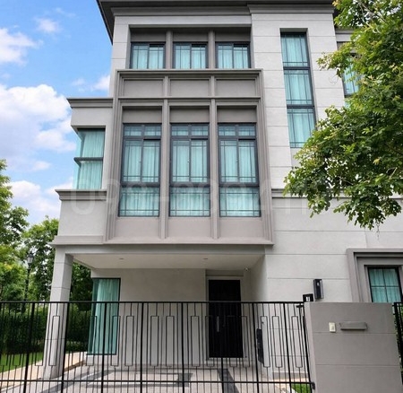 ขายบ้านหรู 3 ชั้น แบบ Duplex บ้านแฝด The Sonne ศรีนครินทร์ บางนา ขนาด 48.4 ตรว 4นอน 4น้ำ