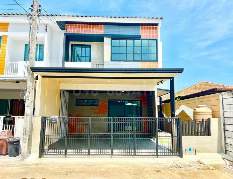 ขายทาวน์โฮม 2 ชั้น เดอะทรัสต์ ทาวน์ วงแหวน ลำลูกกา เนื้อที่ 27.5 ตรว 3นอน 2น้ำ หน้าบ้านหันหน้าทางทิศใต้