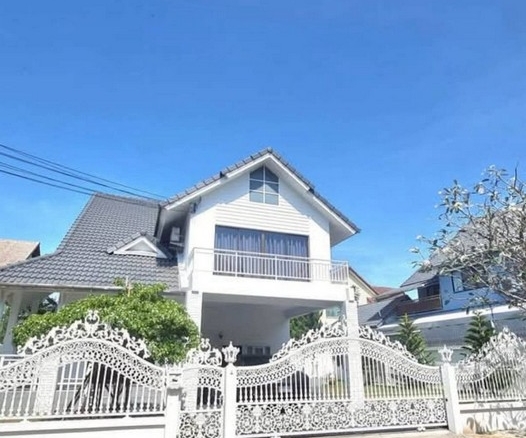 ให้เช่าและขายบ้านเดี่ยว มบ.คันทรีโฮม1 ขนาด 99 ตรว 3นอน เฟอร์นิเจอร์ครบ พร้อมเข้าอยู่ ใกล้เจพาร์ค ใกล้นิคมแหลมฉบัง ศรีราชา ชลบุรี