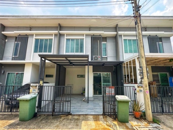 ขายทาวน์โฮม พฤกษาวิลล์100 พหลโยธิน-คลองหลวง พร้อมเข้าอยู่ ราคาเพียง 1.89 ล้านบาท
