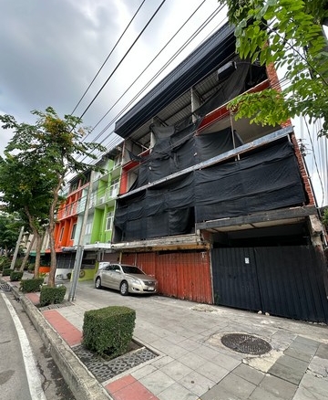 ขายที่ดินพร้อมสิ่งปลูกสร้าง — ริมถนนราษฎร์บูรณะ ทำเลดี ติดถนนใหญ่