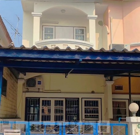 ขายทาวน์เฮ้าส์ 3 ห้องนอน ในสุเทพ จ.เชียงใหม่ ทำเลที่ดีเยี่ยม เดินทางสะดวก
