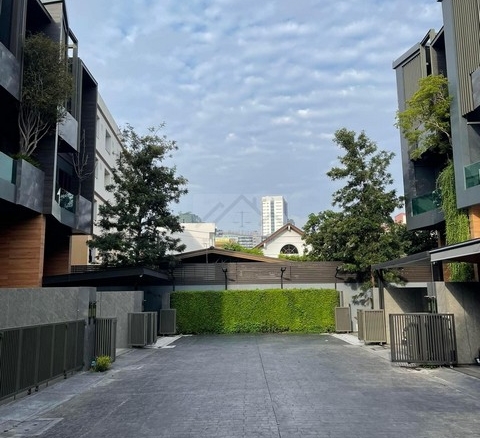 ให้เช่าทาวน์โฮมหรู 3.5 ชั้น 254 ตรม.The Eight จตุจักร-รัชดา ลาดพร้าว ซอย1 ใกล้เซ็นทรัล ลาดพร้าว