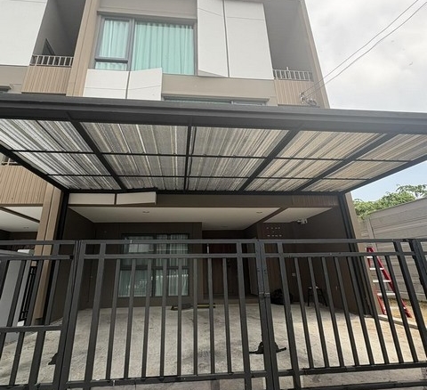 ให้เช่าทาวน์โฮมใหม่ 3 ชั้นหลังมุม 3 ห้องนอน หมู่บ้านกลางเมือง พหล-วิภาวดี ตรงข้ามตลาดเซฟวันโก เพียง 5 นาทีถึง BTS แยก คปอ.