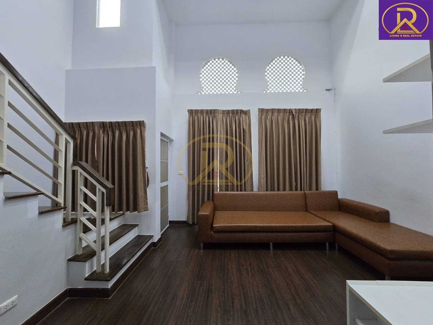 525695pic1 ให้เช่าหมู่บ้านวิลล่า มารอค (Villa Maroc) สไตล์โมร็อคโค ถ.มิตรสัมพันธ์-บางแสน และสี่แยกถนนข้าวหลาม ต.บ้านปึก อ.เมืองชลบุรี จ.ชลบุรี