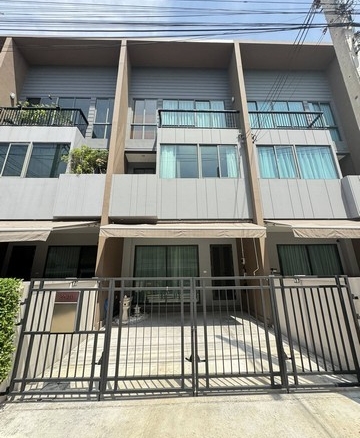 รหัสC7159 ให้เช่าทาวน์โฮม 3ชั้น บ้านกลางเมืองพระราม 9 – กรุงเทพกรีฑา บ้านตกแต่งครบพร้อมอยู่