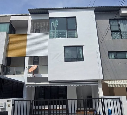 ให้เช่าทาวน์โฮม 3 ชั้น 182 ตรม. โครงการสารินวิซ แบริ่ง 22 สุขุมวิท 107รีโนเวทใหม่ ใกล้ BTS แบริ่ง **จดทะเบียนบริษัทได้