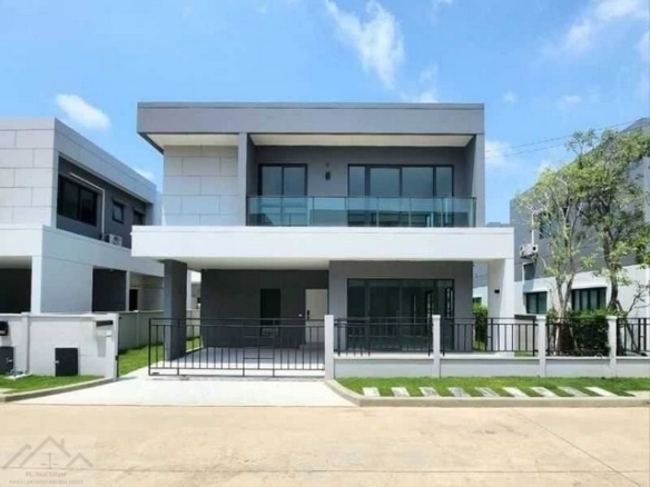 ขายบ้านเดี่ยวใหม่ 2 ชั้น 4 ห้องนอน โครงการ Centro บางนา พร้อมเฟอร์นิเจอร์ ใกล้เมกะบางนา